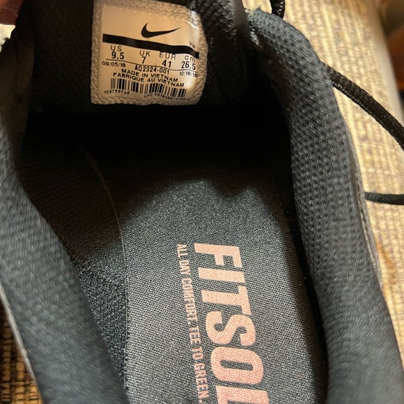 nike womens shoe size 9.5 like new. accept offers - Picture 4 of 5
